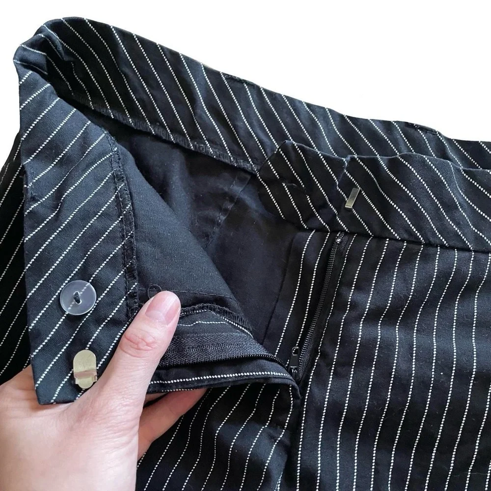 Low Rise Pinstripe Shorts - Picture 3 of 4